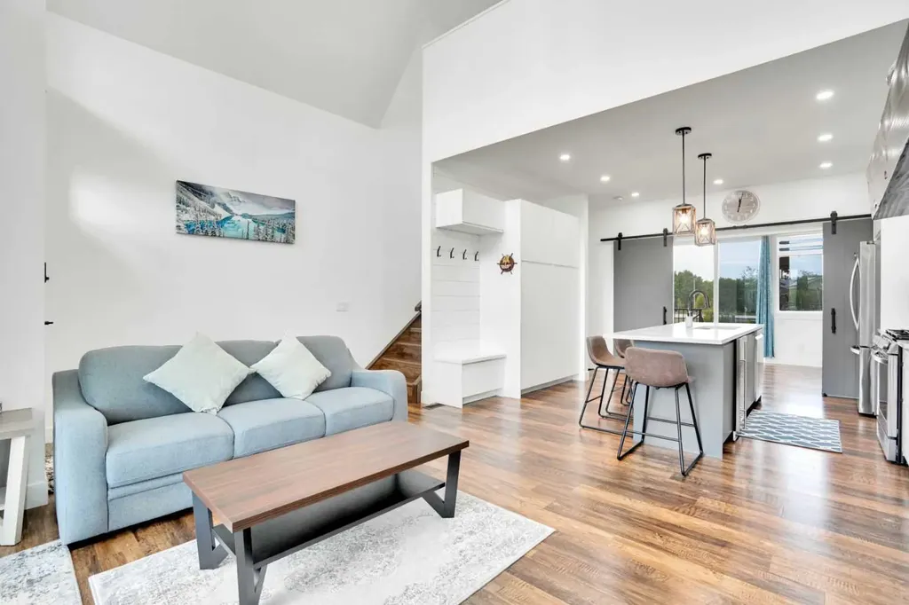 44 Cottageclub Lane Rural Rocky View County AB T4C 1B1