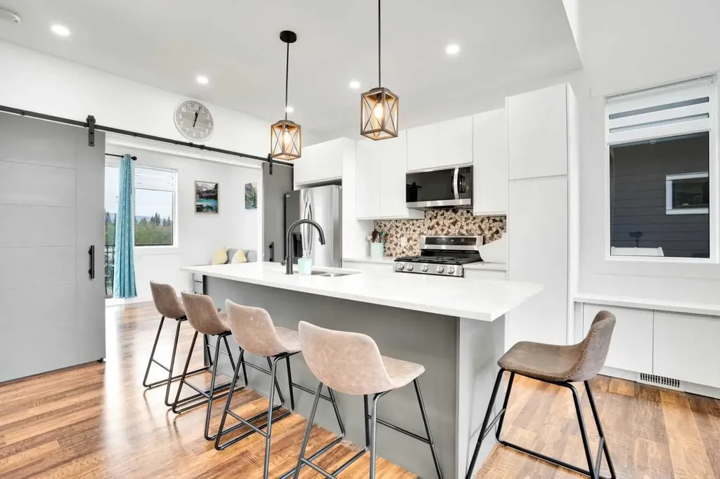 44 Cottageclub Lane Rural Rocky View County AB T4C 1B1