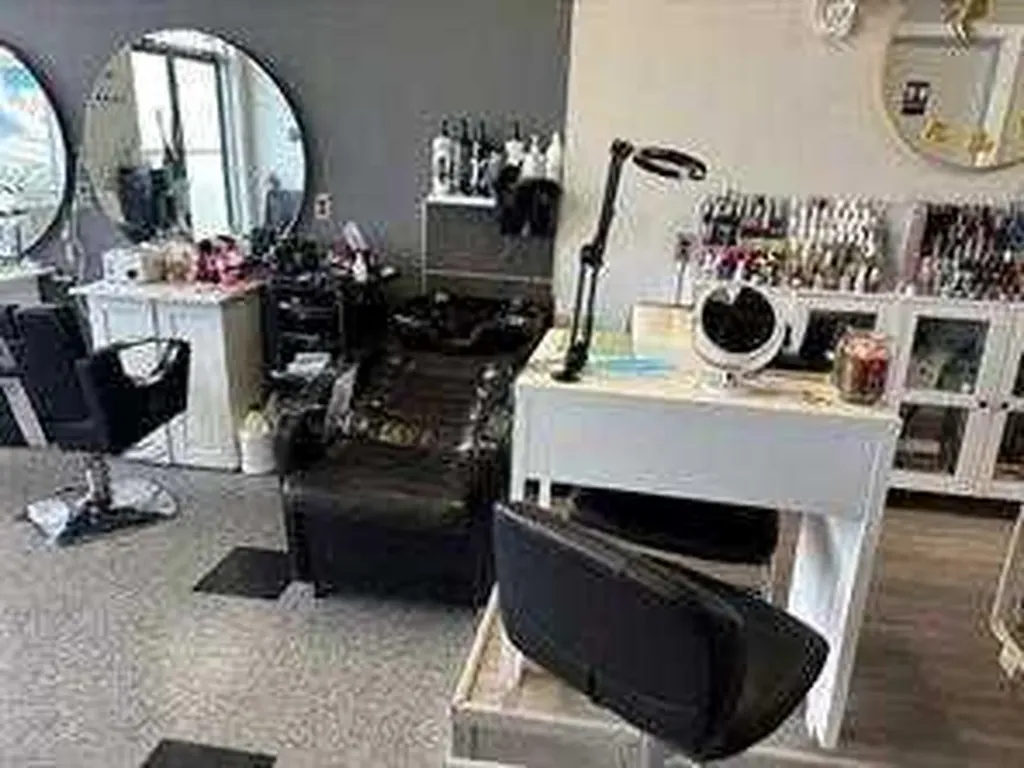 3131 27 Street Calgary AB T1Y6Z1