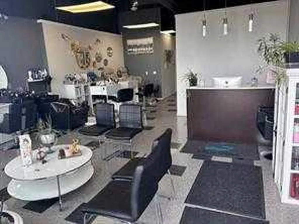 3131 27 Street Calgary AB T1Y6Z1