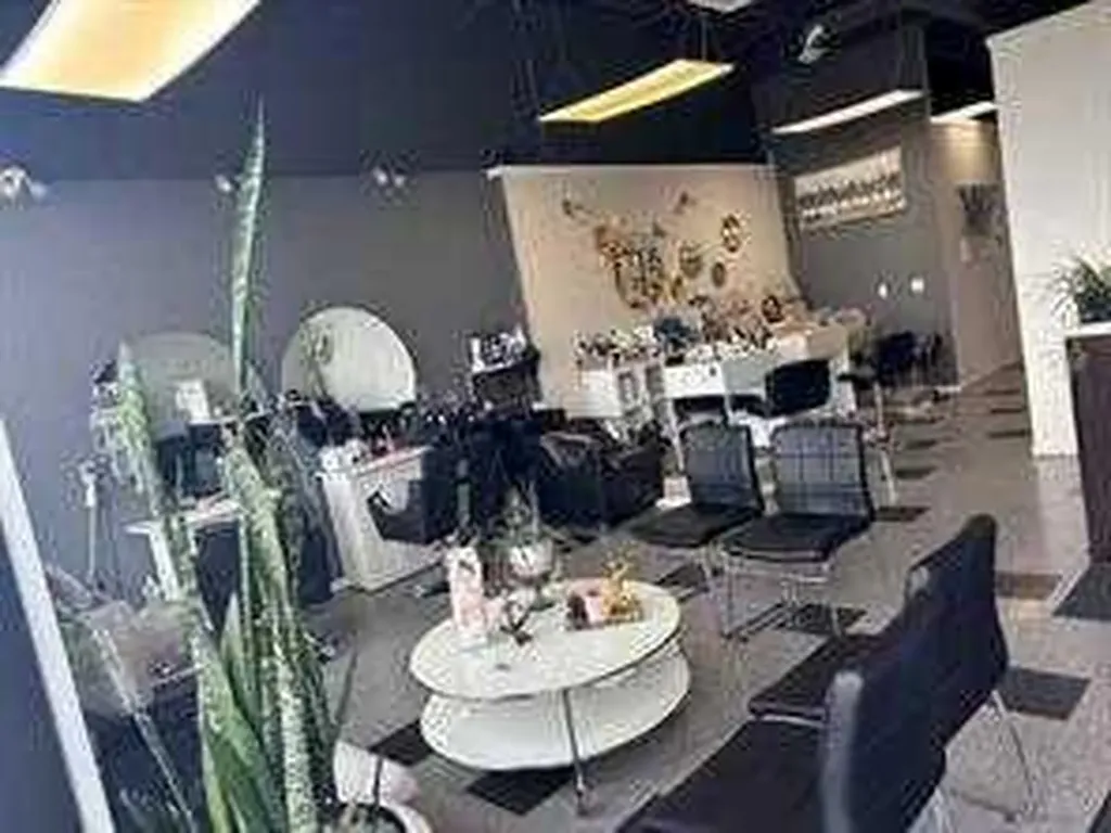 3131 27 Street Calgary AB T1Y6Z1