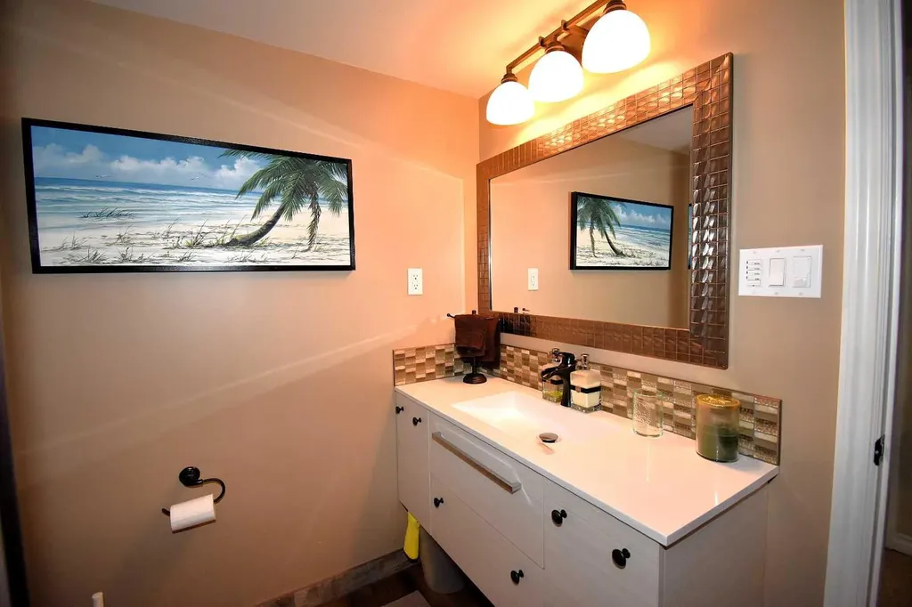 103B Laurel Square Hinton AB T7V 1P3