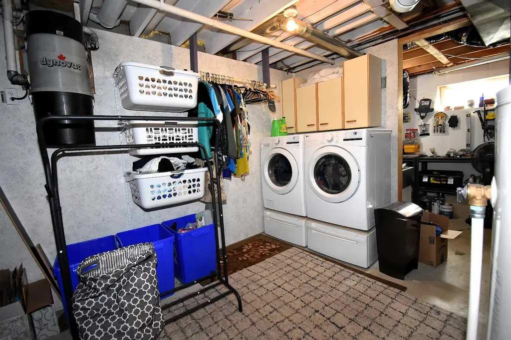 103B Laurel Square Hinton AB T7V 1P3