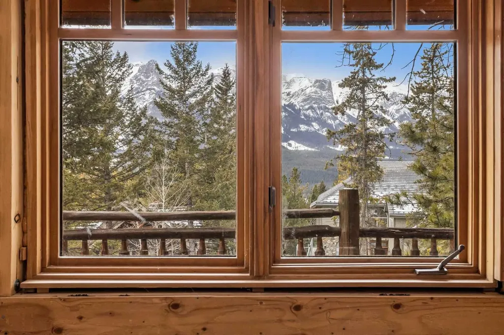 11 Aspen Glen Canmore AB T1W1A6