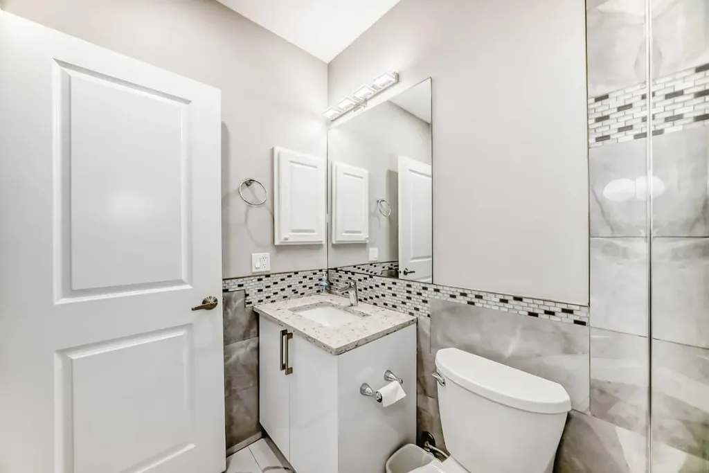 201 Aspenmere Way Chestermere AB T1X 0Y2