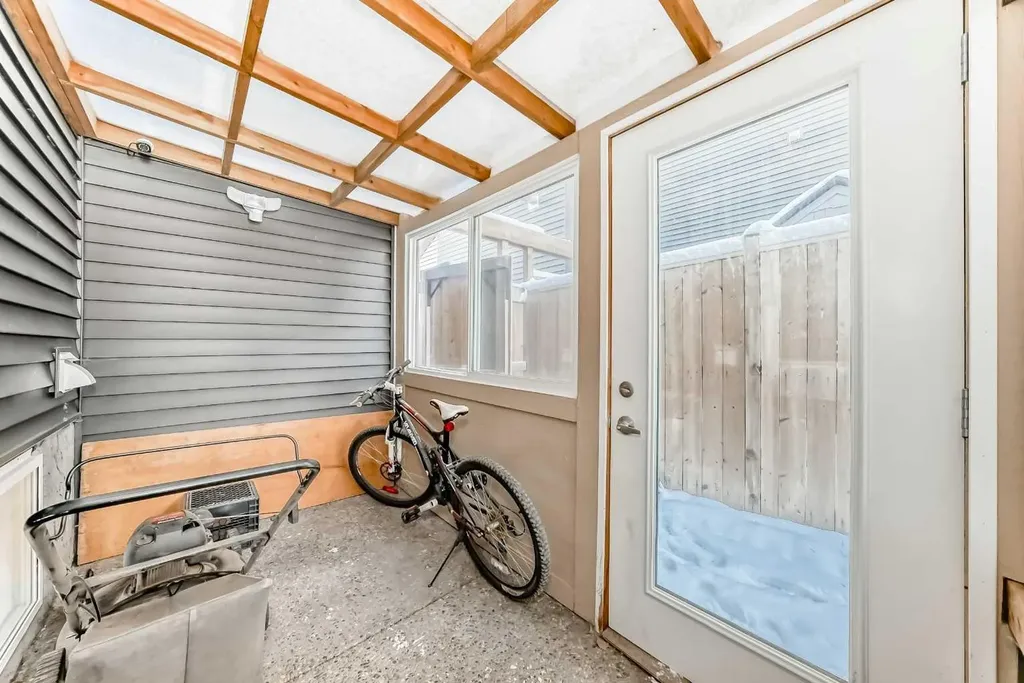 201 Aspenmere Way Chestermere AB T1X 0Y2
