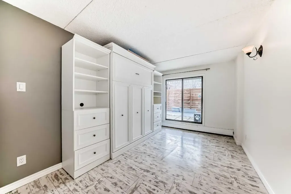 735 12 Avenue SW Calgary AB T2R 1J7