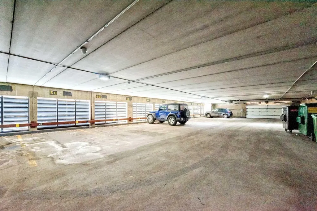 735 12 Avenue SW Calgary AB T2R 1J7