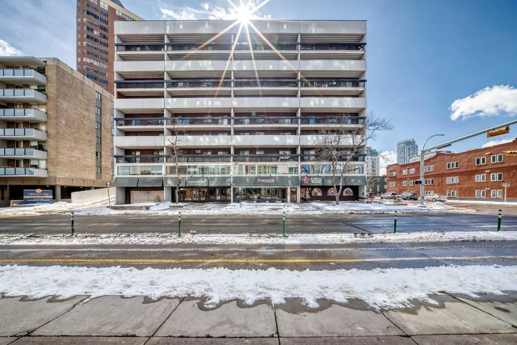 735 12 Avenue SW Calgary AB T2R 1J7