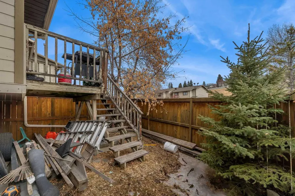 115 Deerfield Drive SE Calgary AB T2J 6T9