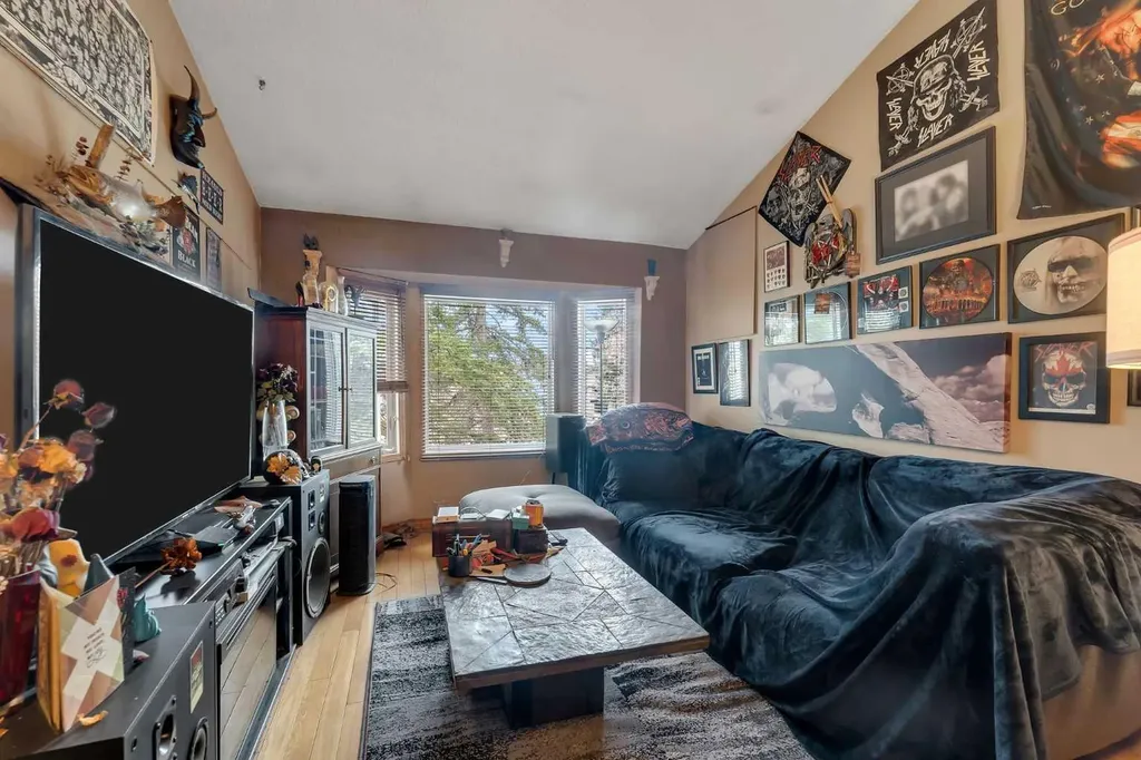 115 Deerfield Drive SE Calgary AB T2J 6T9