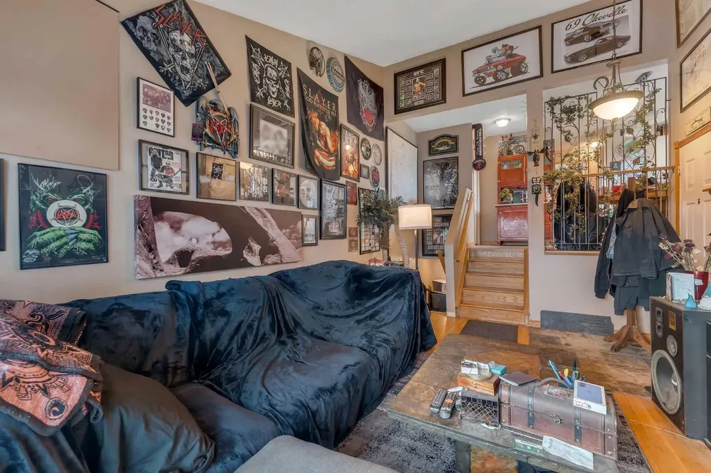 115 Deerfield Drive SE Calgary AB T2J 6T9