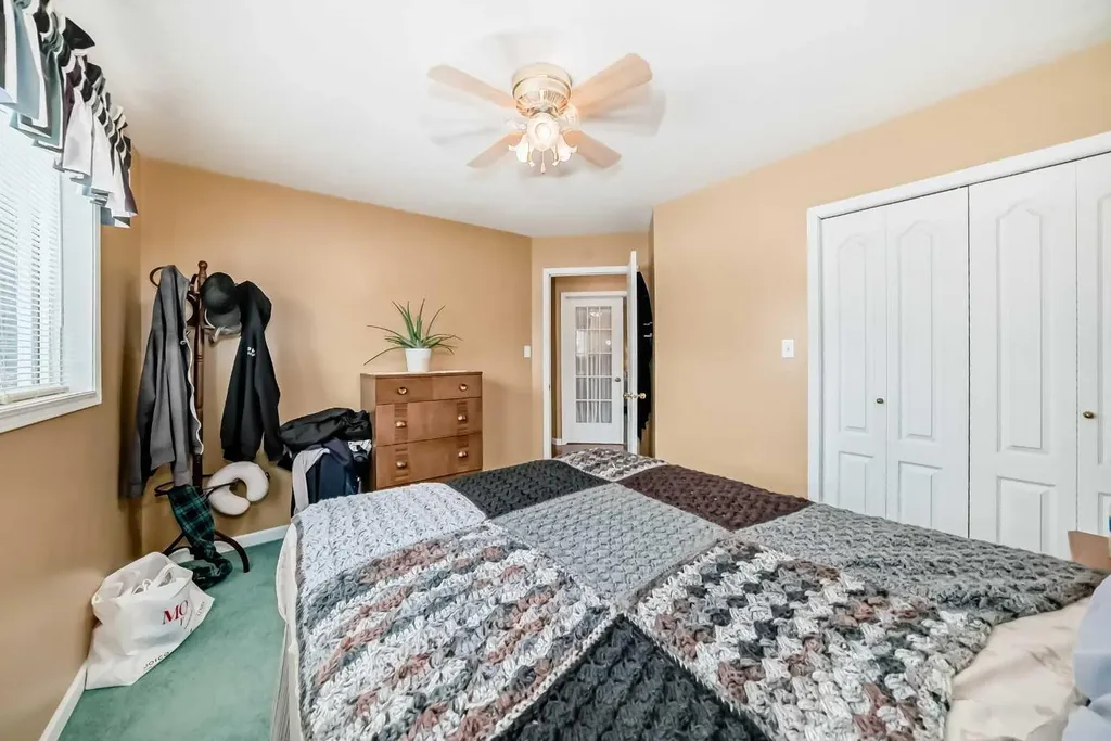 5205 55st Rimbey AB T0C 2J0