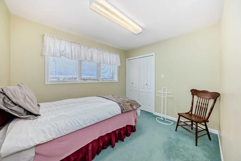 5205 55st Rimbey AB T0C 2J0