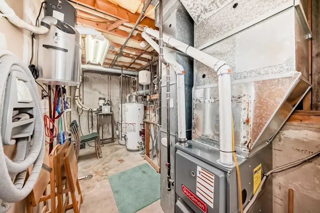5205 55st Rimbey AB T0C 2J0
