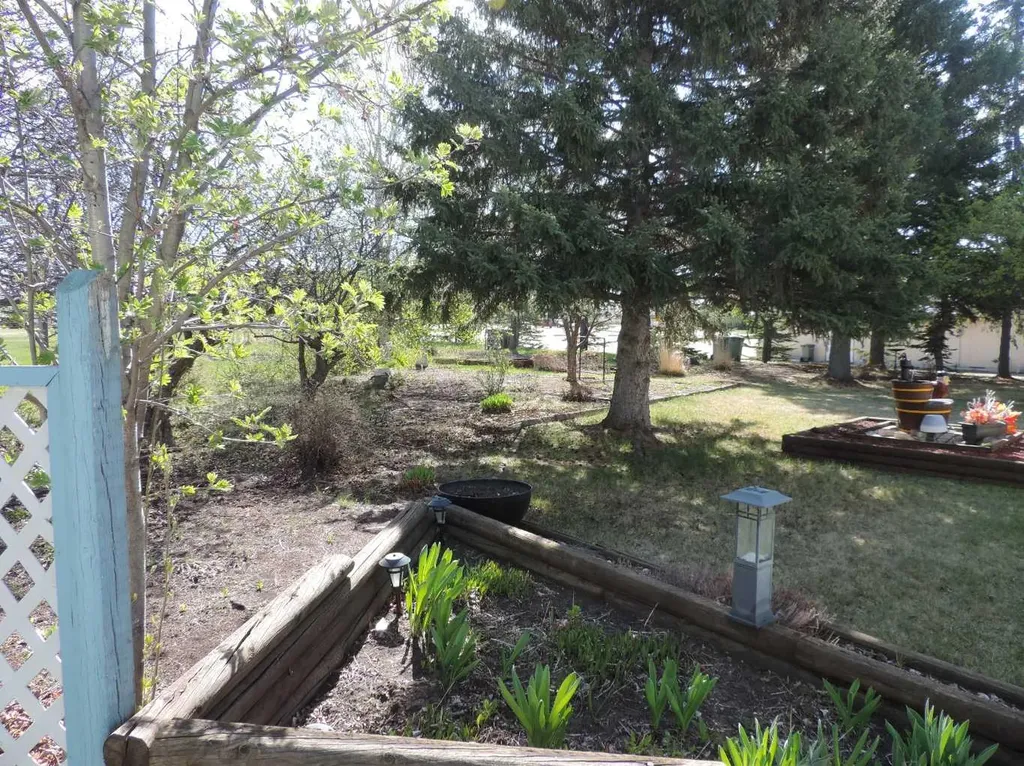 5205 55st Rimbey AB T0C 2J0