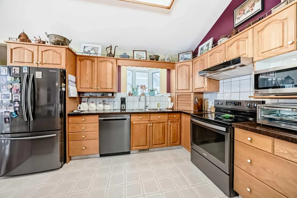 5205 55st Rimbey AB T0C 2J0