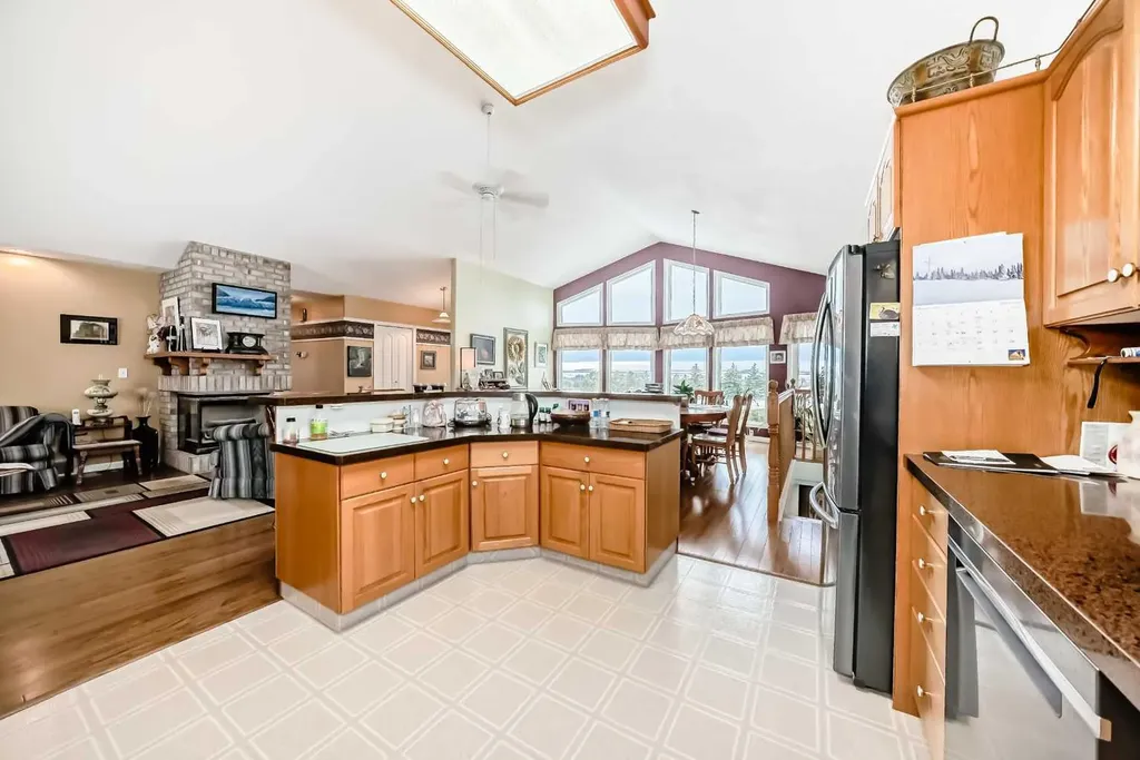 5205 55st Rimbey AB T0C 2J0