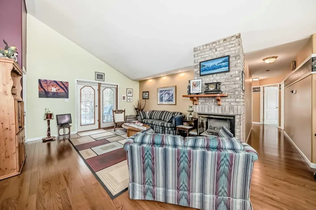 5205 55st Rimbey AB T0C 2J0