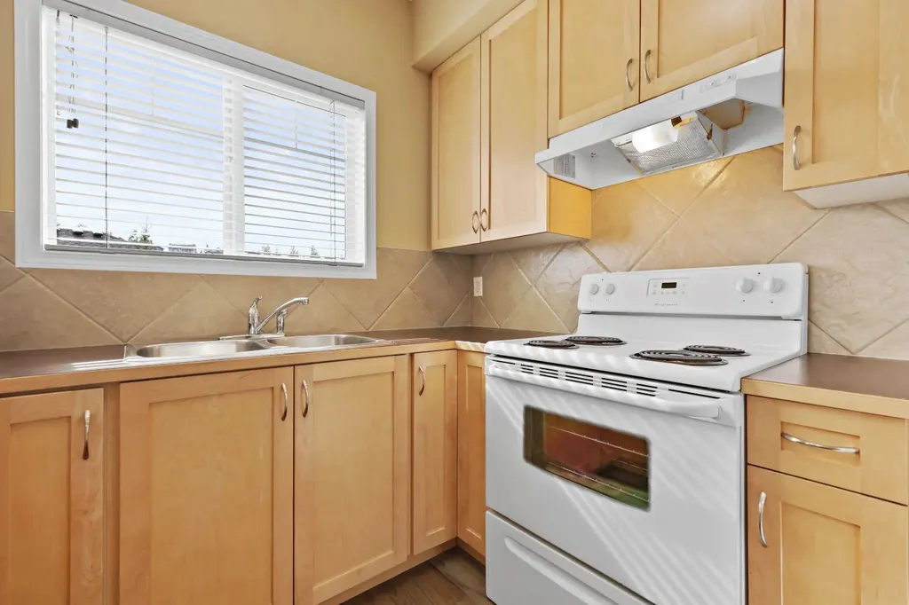 70 Panamount Drive NW Calgary AB T3K6G7