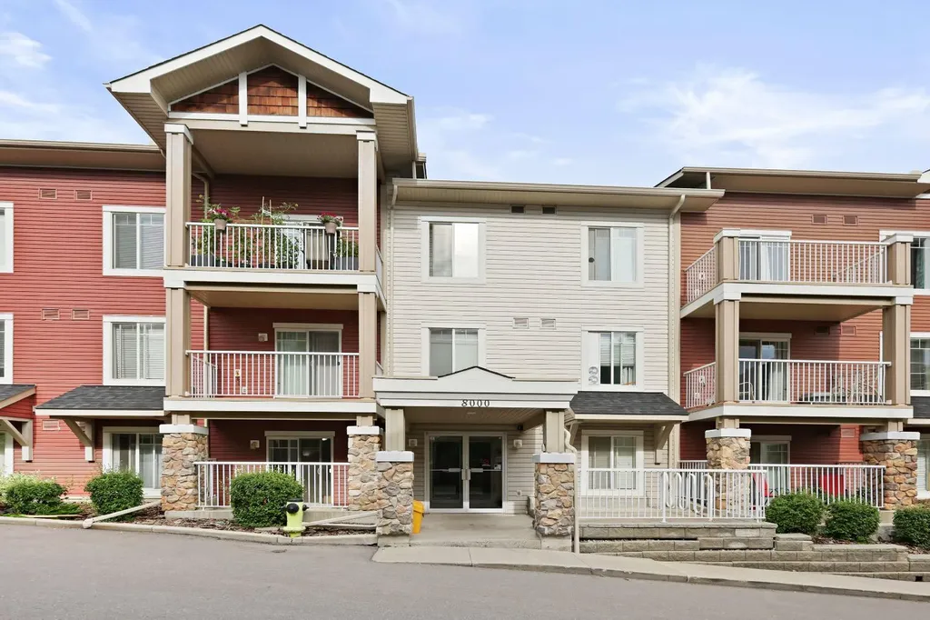 70 Panamount Drive NW Calgary AB T3K6G7