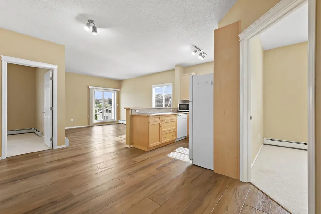 70 Panamount Drive NW Calgary AB T3K6G7