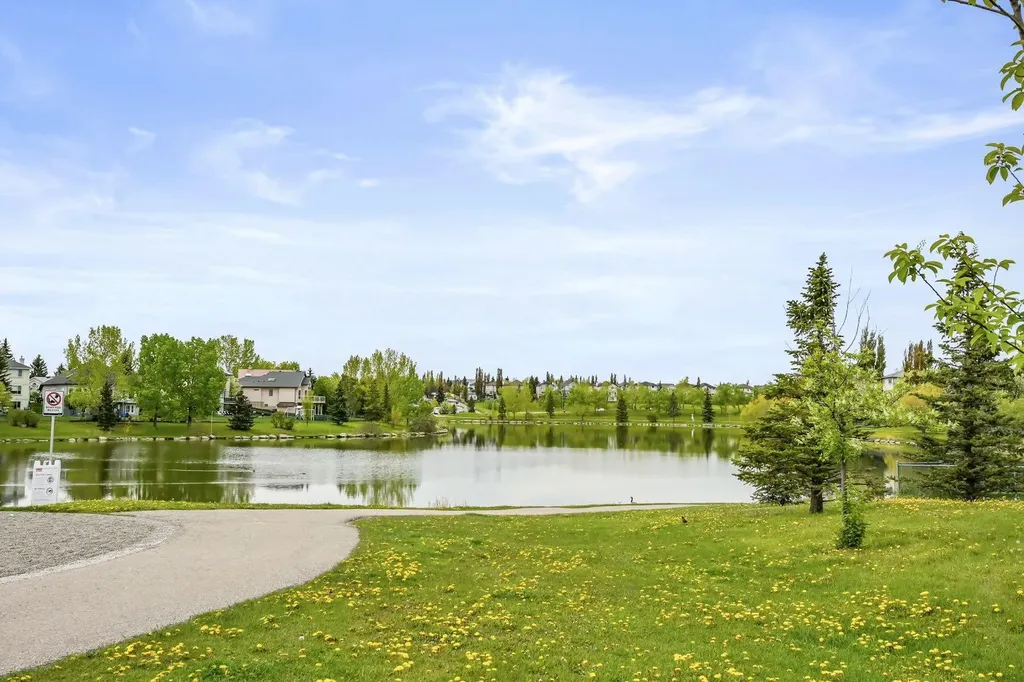 70 Panamount Drive NW Calgary AB T3K6G7