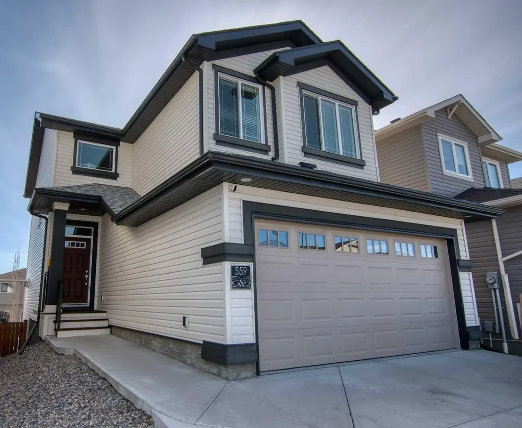559 Moonlight Lane W Lethbridge AB T1J 5M1