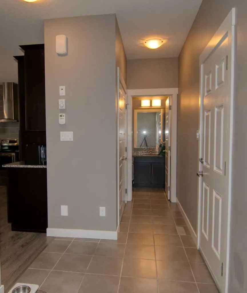 559 Moonlight Lane W Lethbridge AB T1J 5M1