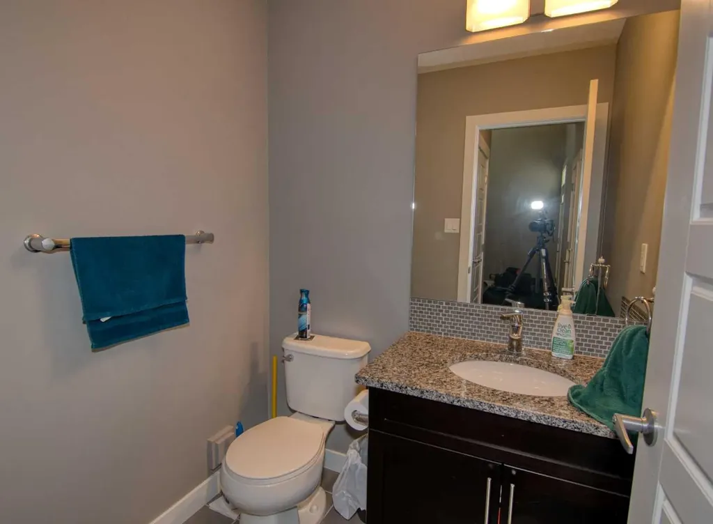559 Moonlight Lane W Lethbridge AB T1J 5M1