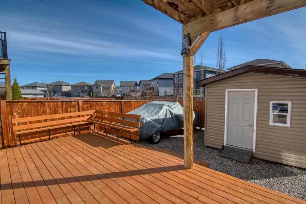 559 Moonlight Lane W Lethbridge AB T1J 5M1