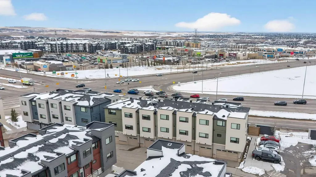 218 Sherwood Square NW Calgary AB T3R 0Y2