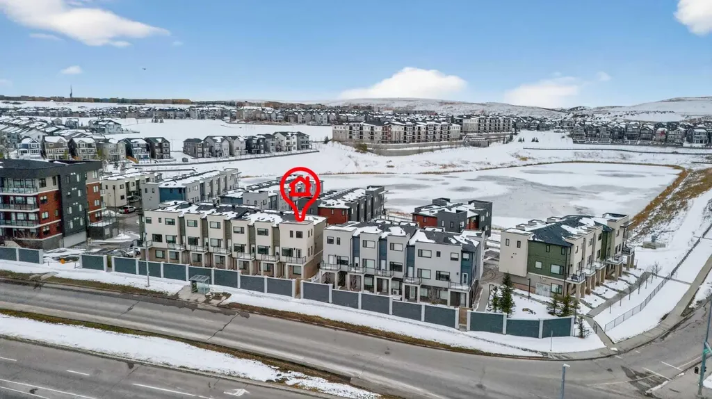 218 Sherwood Square NW Calgary AB T3R 0Y2
