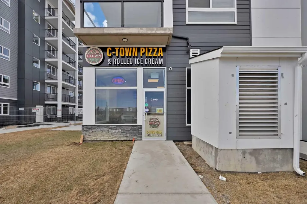 151 Skyview Bay Calgary AB T3N2K3