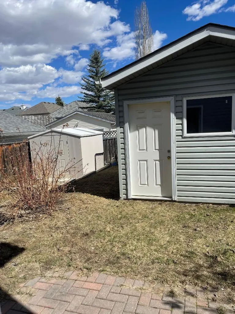 149 Hidden Ranch Road NW Calgary AB T3A 5S6
