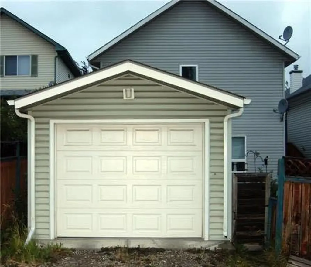 149 Hidden Ranch Road NW Calgary AB T3A 5S6