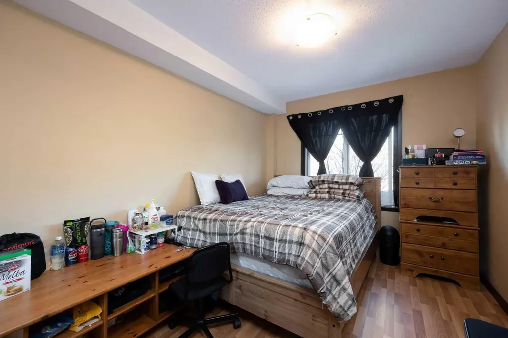 10217 Queen Street Fort Mcmurray AB T9H 5S5