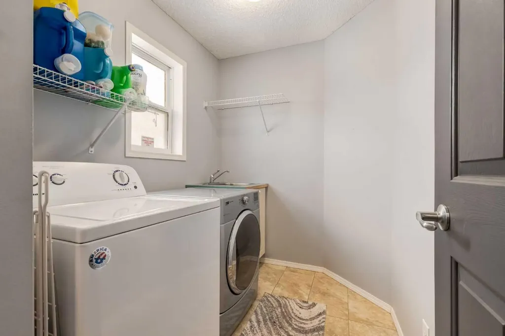 161 Douglas Ridge Place SE Calgary AB T2Z 2T3