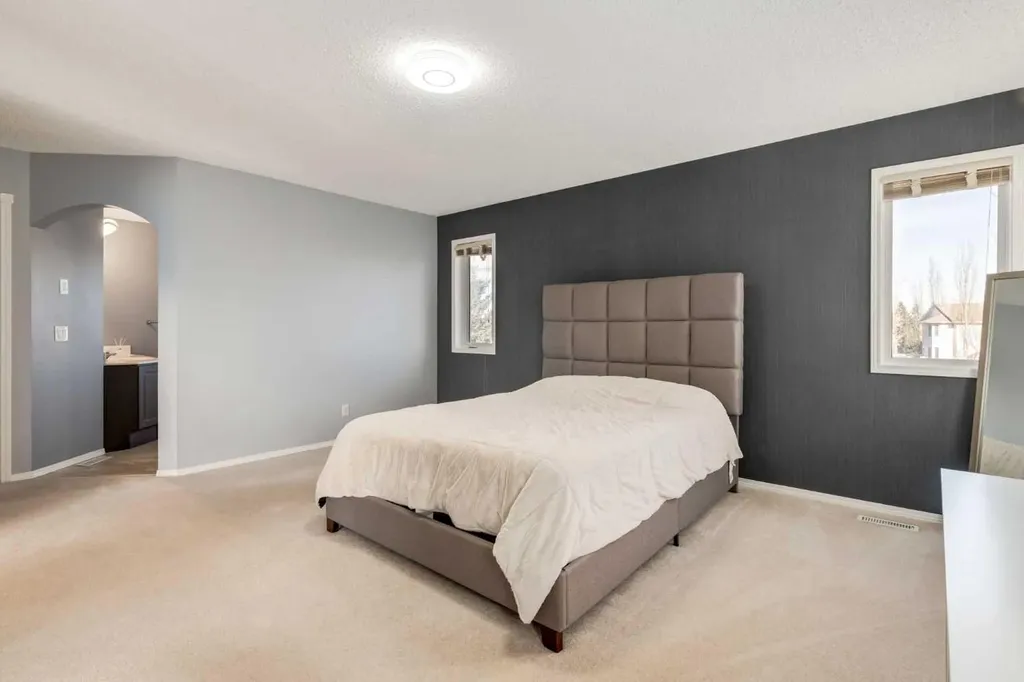 161 Douglas Ridge Place SE Calgary AB T2Z 2T3