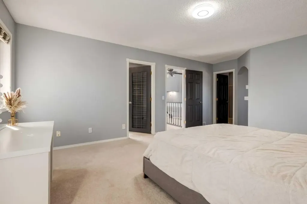 161 Douglas Ridge Place SE Calgary AB T2Z 2T3
