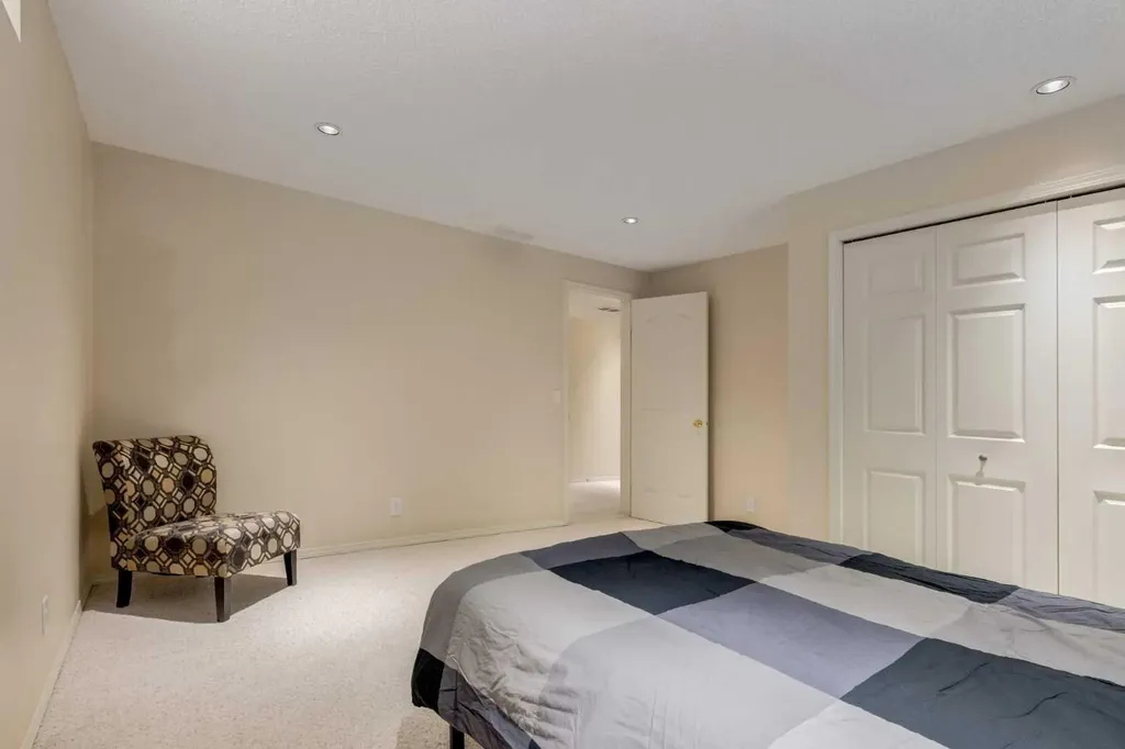 161 Douglas Ridge Place SE Calgary AB T2Z 2T3