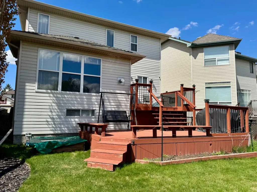 161 Douglas Ridge Place SE Calgary AB T2Z 2T3