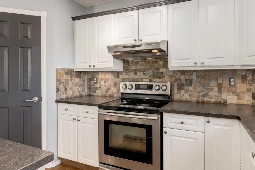 161 Douglas Ridge Place SE Calgary AB T2Z 2T3