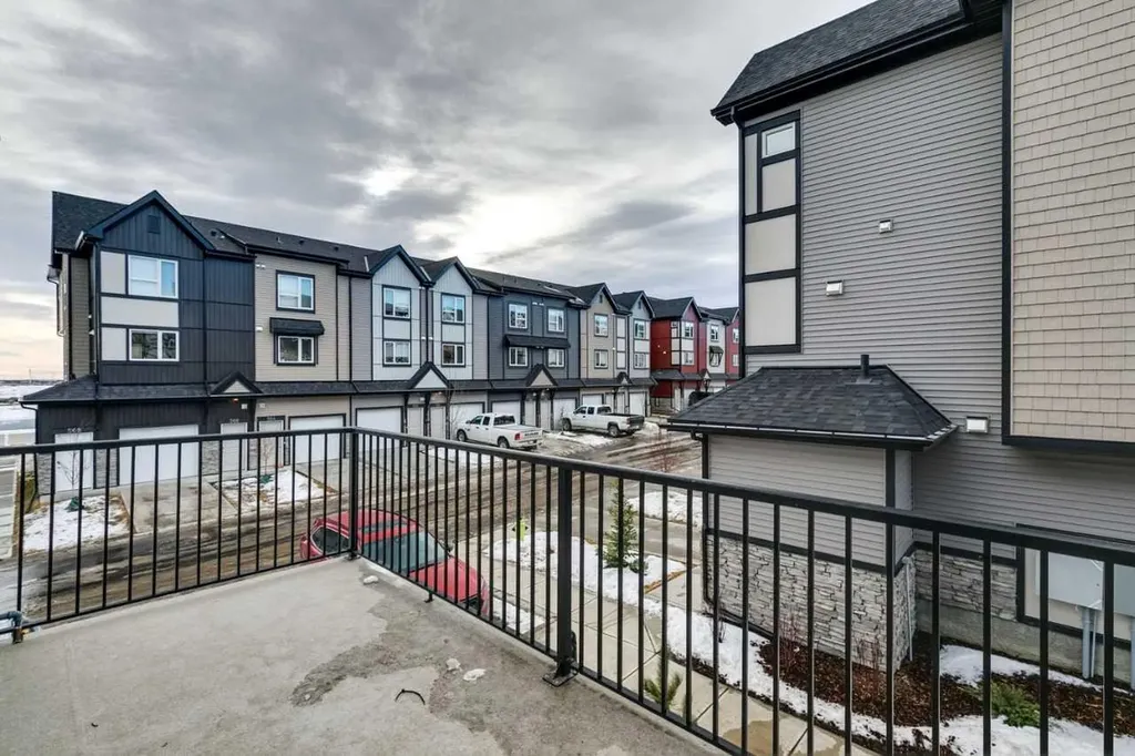 850 Belmont Drive SW Calgary AB T2X4A6