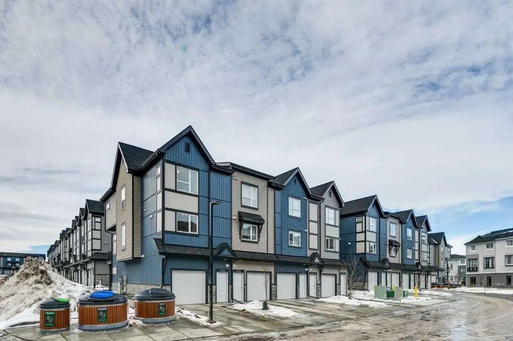 850 Belmont Drive SW Calgary AB T2X4A6