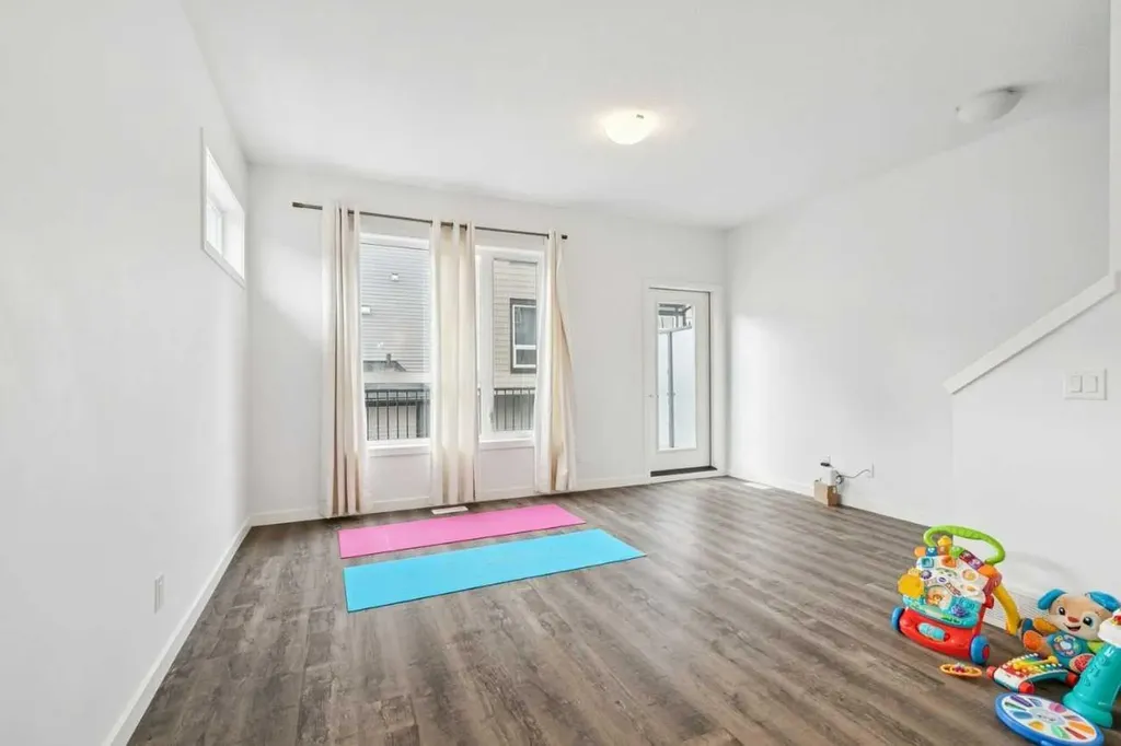 850 Belmont Drive SW Calgary AB T2X4A6