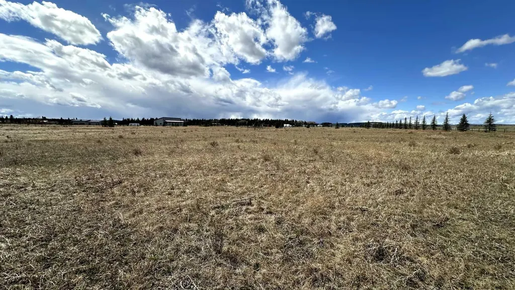 6115 Township Road 325 Rural Mountain View County AB T0M1X0