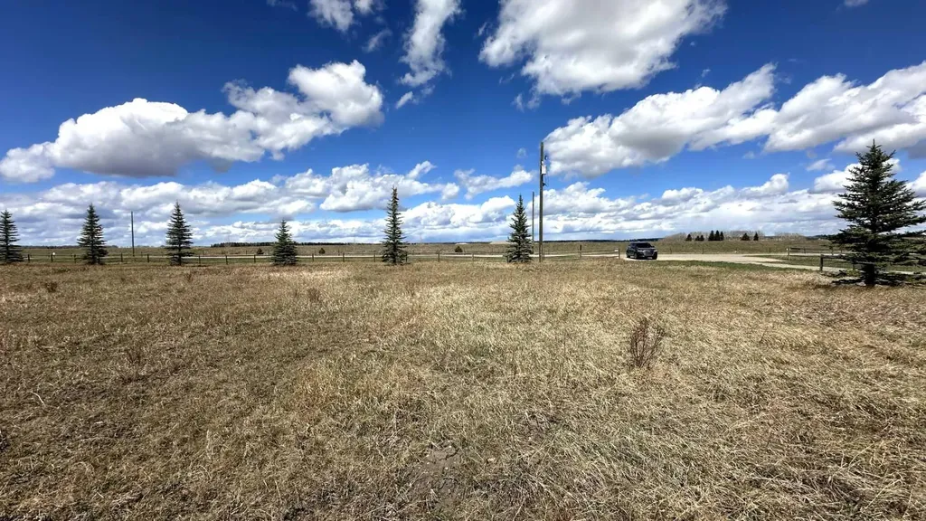 6115 Township Road 325 Rural Mountain View County AB T0M1X0
