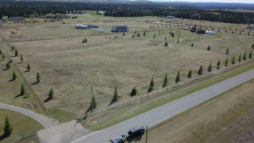 6115 Township Road 325 Rural Mountain View County AB T0M1X0