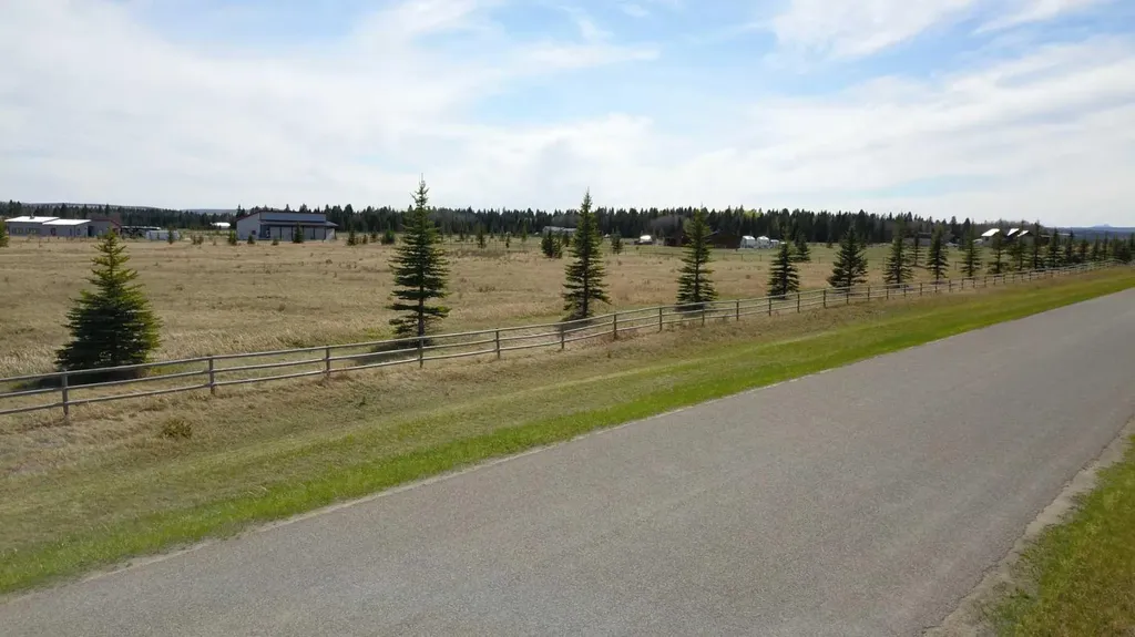 6115 Township Road 325 Rural Mountain View County AB T0M1X0